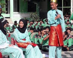 Literasi Putri Kaca Mayang